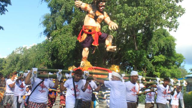 Pawai Ogoh-Ogoh di NTT Bernuansa Toleransi