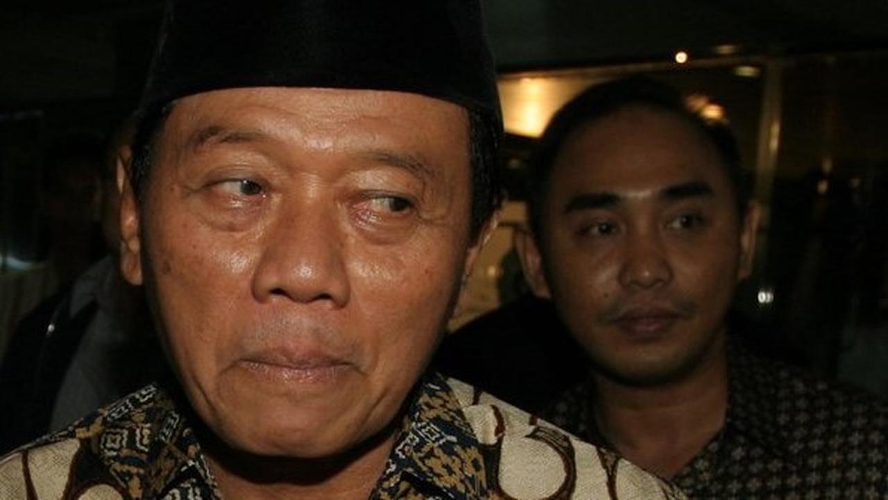 Menteri Penerangan era Presiden Soeharto, Harmoko.