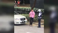 Polisi Singapura tegur sopir rombongan mobil kepresidenan Singapura Halimah Yacob. (Channel News Asia)