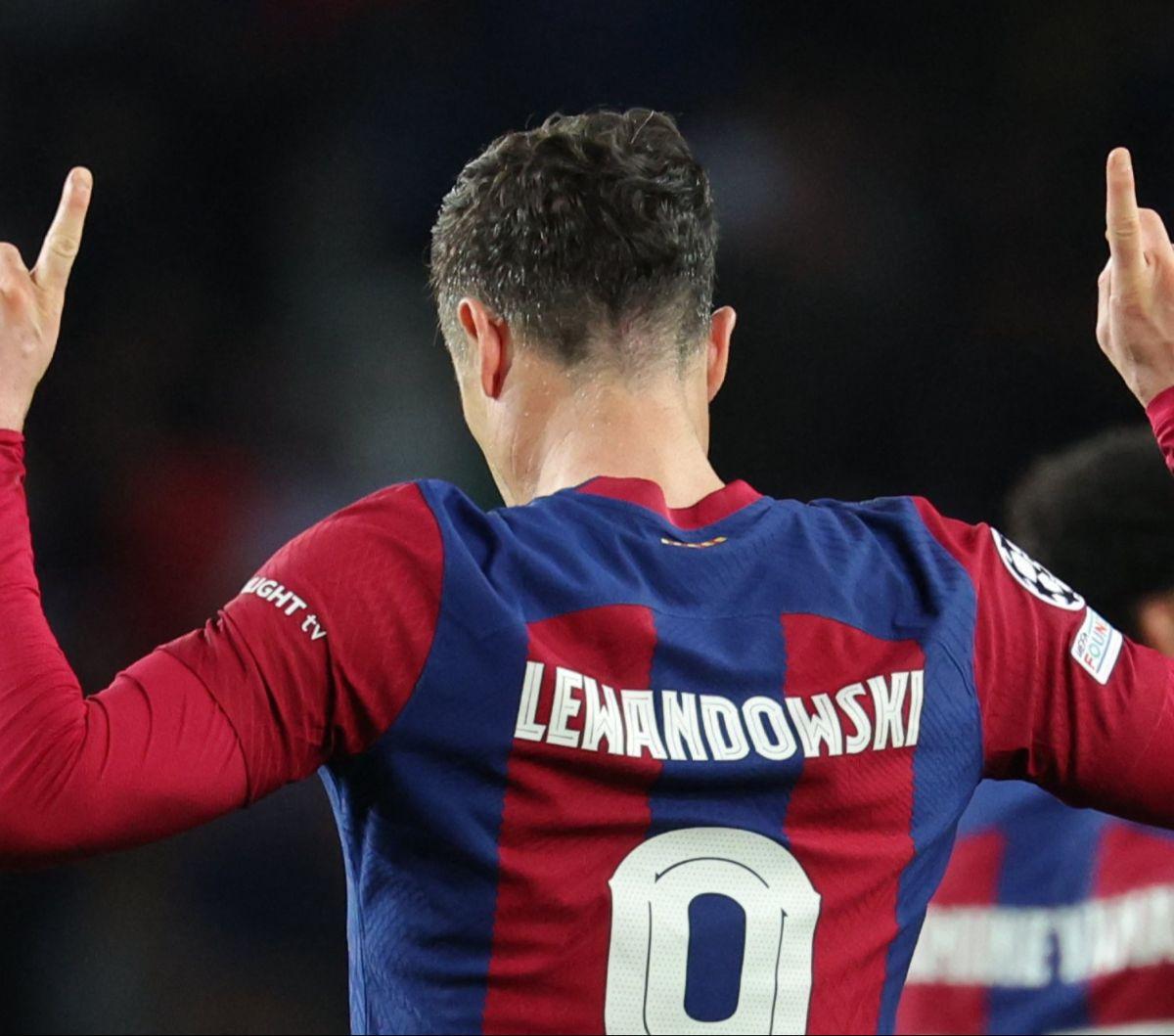 Barcelona akhirnya menyudahi penantian 4 tahun terakhir untuk lolos ke babak 8 besar Liga Champions 2023/2024. Hal itu dipastikan setelah tim raksasa Catalan itu mengalahkan Napoli pada leg kedua babak 16 besar di Stadion&nbsp;Olimpiade Llu&iacute;s Companys, B