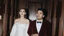 Aaliyah Massaid dan Thariq Halilintar baru saja merilis koleksi foto prewed terbaru dengan gaya Hollywood Glam yang sesungguhnya.  [Foto: Modern.co]