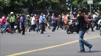 Situasi baku tembak di Sarinah, Jakarta Pusat. (REUTERS/Veri Sanovri/Xinhua)
