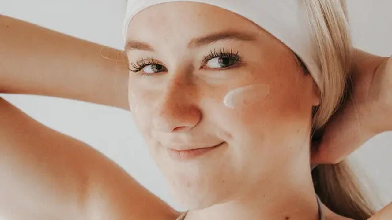 5 Manfaat Semangka untuk Kecantikan, Bikin Glowing Hingga Awet Muda