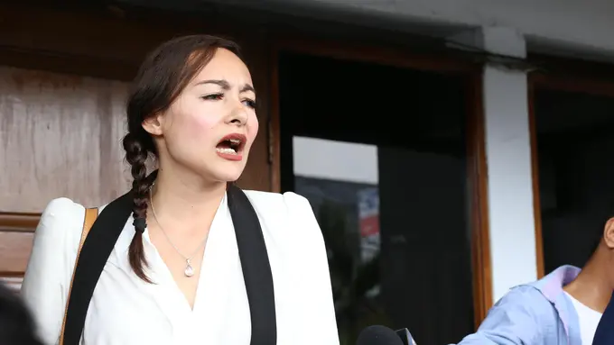 [Bintang] Dewi Rezer