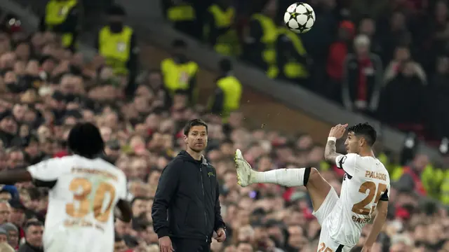 Foto: Reuni Xabi Alonso dengan Liverpool Berakhir Pahit, Bayer Leverkusen Dibantai 0-4 di Liga Champions