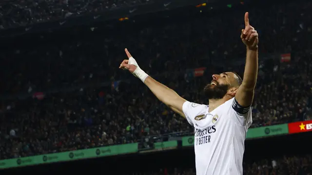 Foto: King Benzema Cetak Hattrick, Real Madrid Pesta Gol Lagi di Kandang Barcelona setelah 6 Dekade