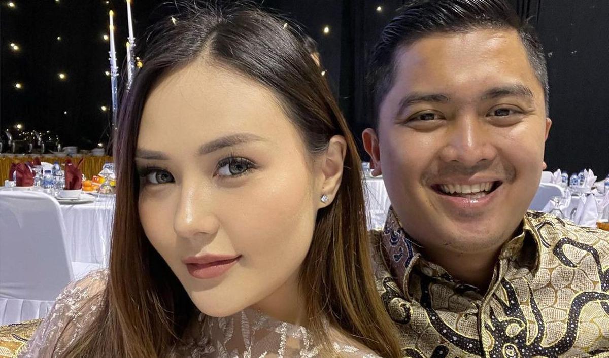 3. Menikah dengan Sarah Gibson