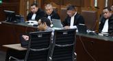Mantan Menteri Pendidikan, Kebudayaan, Riset, dan Teknologi (Mendikbudristek), Nadiem Makarim, saat mengikuti sidang lanjutan di Pengadilan Tindak Pidana Korupsi (Tipikor) Jakarta, Senin (11/5/2026). Nadiem Makarim kembali dihadirkan untuk mengikuti sidang lanjutan. (merdeka.com/Arie Basuki)