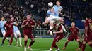 Berlangsung di Stadion Olimpico, laga Derby della Capitale berlangsung sengit. (Tiziana FABI/AFP)