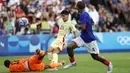 Sementara lima gol Spanyol datang dari brace Fermin Lopes dan Sergio Camello, serta tendangan bebas Alex Baena. (AP Photo/Aurelien Morissard)