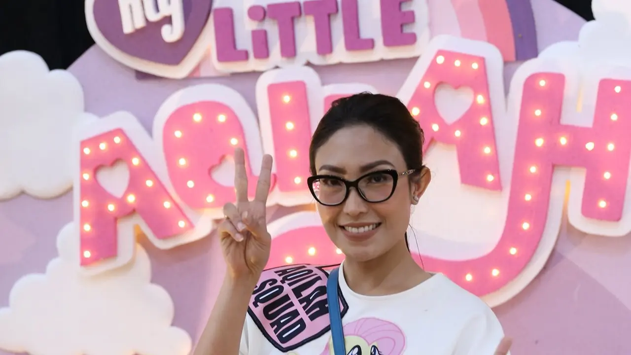 [Bintang] Ayu Dewi
