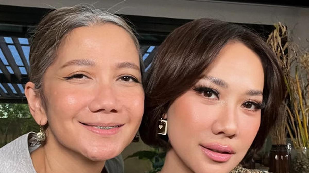 Awet Muda di Usia 43 Tahun, Bunga Citra Lestari Pulas Soft Pink Makeup di Hari Ulang Tahun