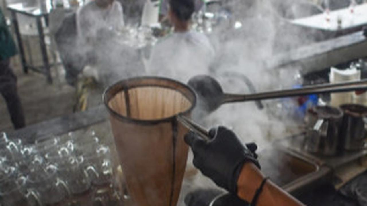 Tradisi minum kopi di Aceh