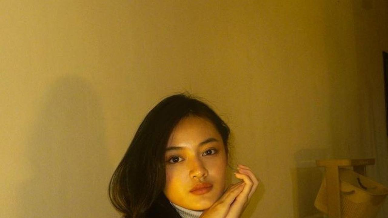 Gizelle juga melebarkan sayapnya ke dunia film. Ia bermain di film <i>The Doll 3</i> sebagai Mikha.
