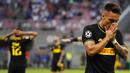 Penyerang Inter Milan, Lautaro Martinez, tampak kecewa usai ditahan imbang Slavia Praha pada laga Liga Champions di Stadion Giuseppe Meazza, Selasa (17/9/2019). Kedua tim bermain imbang 1-1. (AP/Antonio Calanni)