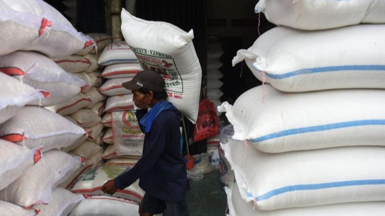 YLKI: Konsumen Minta Pemerintah Tambah Stok Beras agar Harga Terjangkau