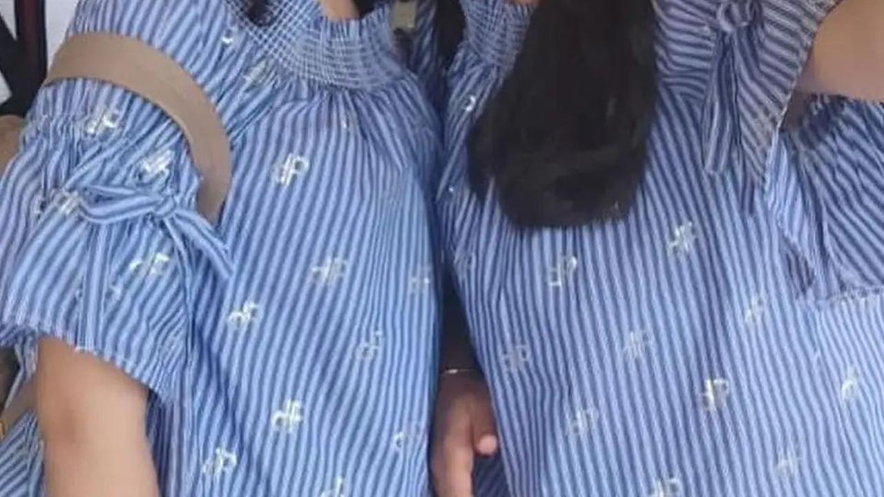 Amora dan Athalia tampil kompak dengan memakai outfit kembaran.