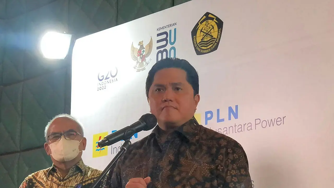 Menteri BUMN Erick Thohir dalam peluncuran Holding dan Subholding PT PLN (Persero), di Kantor Pusat PLN, Rabu (21/9/2022).