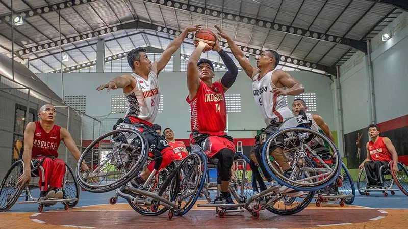Latihan timnas bola basket kursi roda Indonesia jelang ASEAN Para Games 2022
