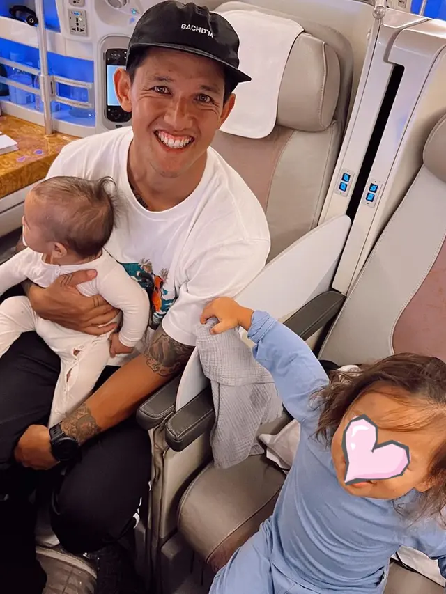 6 Potret Irfan Bachdim Ajak Keluarga ke London, Abadikan Momen Perjalanan