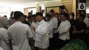 Bakal Calon Presiden Partai Gerindra Prabowo Subianto usai berdoa di depan jenazah Desmond Junaidi Mahesa di Jakarta, Sabtu (24/6/2023). (merdeka.com/imam buhori)