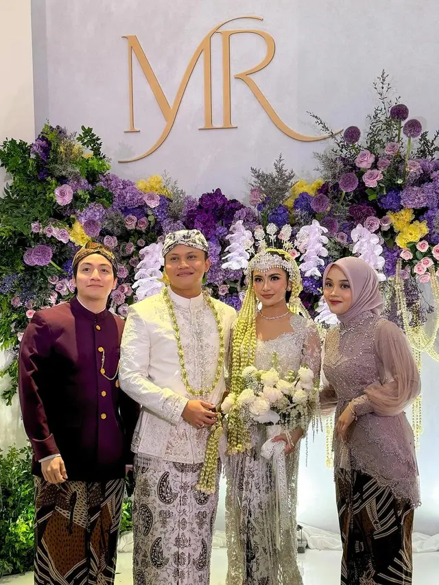 Kebaya di akad nikah Rizky Febian dan Mahalini Raharja