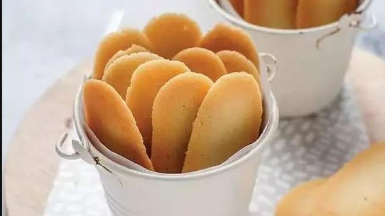Resep Lidah Kucing yang Renyah & Anti Gagal, Panduan Lengkap Membuat Kue Kering Legendaris