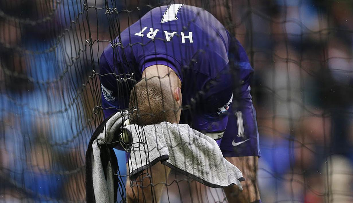 9. Kiper Manchester City, Joe Hart, saat tampil melawan WBA pada laga Liga Premier Inggris di Stadion Etihad, Manchester, Sabtu (9/4/2016). Man City menang 2-1 atas WBA. (Reuters/Carl Recine)