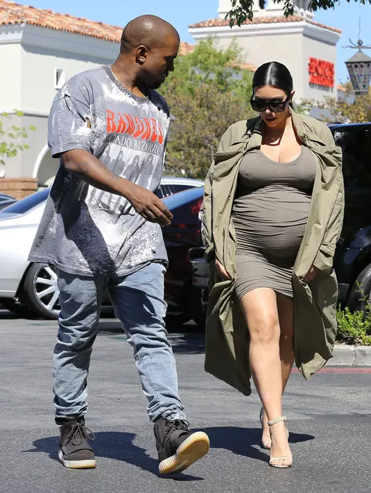 Hayoo, siapa yang iri dengan pasangan romantis ini? (REX/Shutterstock)