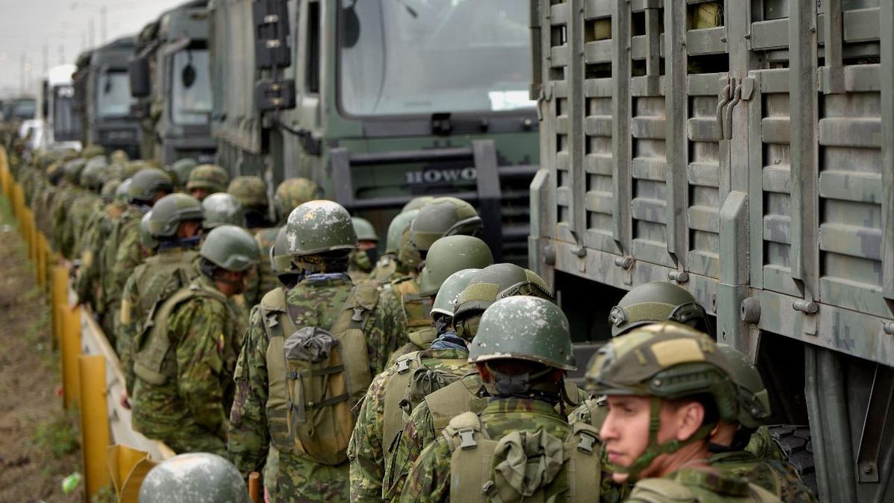 Pemerintah Ekuador telah mengirim 4.000 pasukan tentara militer dan polisi ke Pusat Penahanan Zonal 8 di Provinsi Guayas, dua hari setelah keadaan darurat pembunuhan calon presiden Fernando Villavicencio.