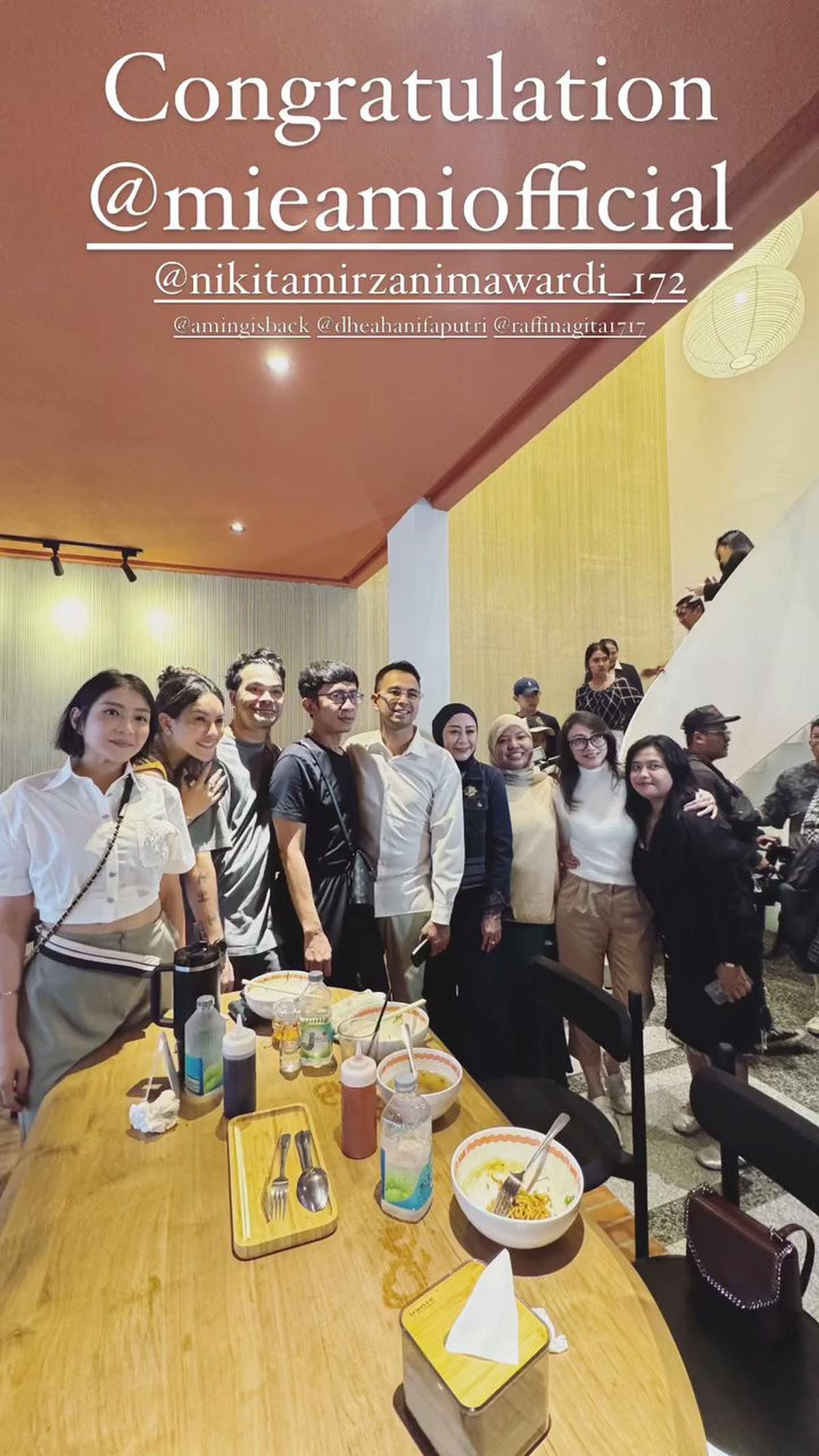 9 Potret Seleb yang Hadir di Pembukaan Resto Nikita Mirzani, Ada Raffi Ahmad hingga Olla Ramlan