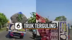 Terekam kamera pengendara motor yang melintas dibelakangnya. Sebuah truk membawa muatan terguling di jalan. Ini dia penyebabnya.