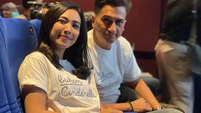 peluncuran trailer film Bukan Cinderella (Foto: Instagram @dealestari333)