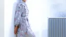 Attire: Benang Jarum, Makeup: Laura Mercier, Hair: Shisheido Professional, Model: Eva from Studio47, Lokasi: Plaza Indonesia.