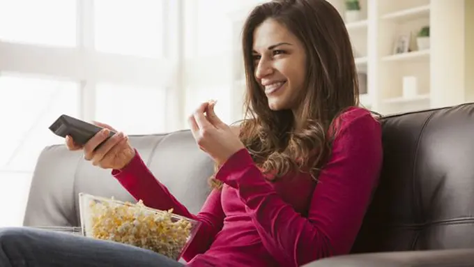 Risiko nonton TV berjam-jam/Copyright Shutterstock.com