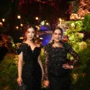 Tasya Farasya dan Bu Ala Tampil Serasi dengan Gaun Hitam Elegan saat Kondangan