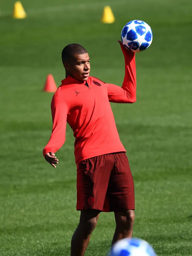 Momen Akrab Neymar dan Mbappe Jelang PSG Hadapi Liverpool