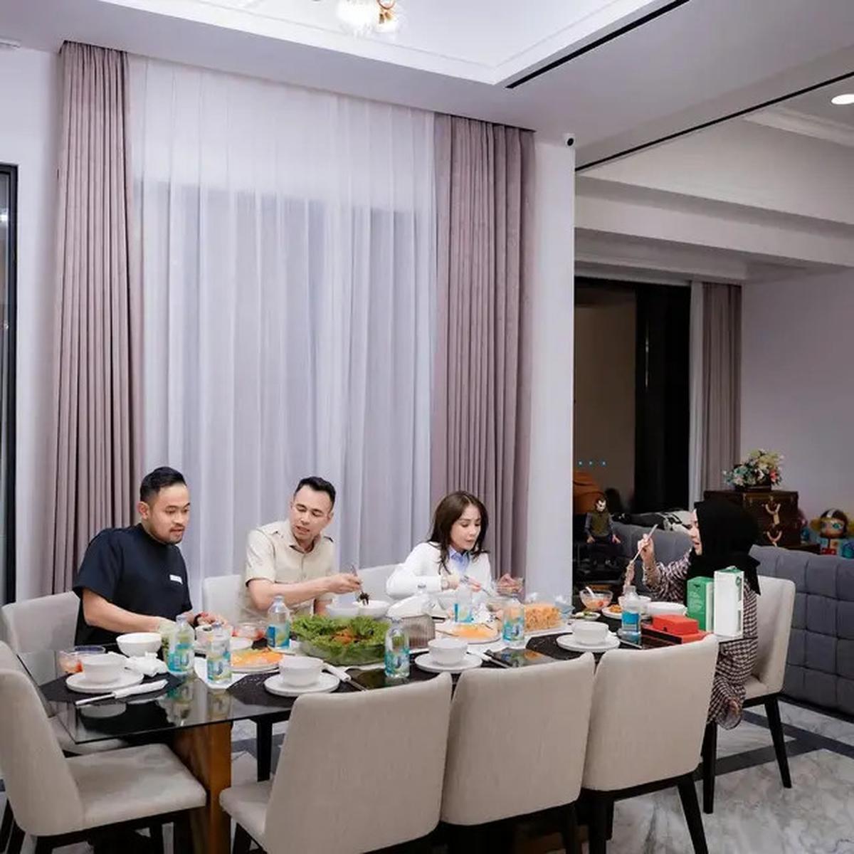 6 Potret Raffi Ahmad Sahur hingga Buka Puasa Bareng Rekan Artis, Ramadan Penuh Momen