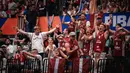 <p>Para suporter Latvia memberi dukungan kepada Timnas Basket Latvia saat menghadapi Lebanon pada laga pembuka Grup H Piala Dunia FIBA 2023 di Indonesia Arena, Kompleks Gelora Bung Karno, Senayan, Jakarta, Jumat (25/08/2023). (Bola.com/Bagaskara Lazuardi)</p>