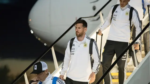 Timnas Argentina Naik Pesawat Jet Pribadi The Rolling Stone