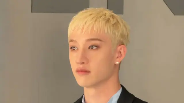 Bang Chan Stray Kids hadir di Fendi Milan Fashion Week. [@eyesmag]