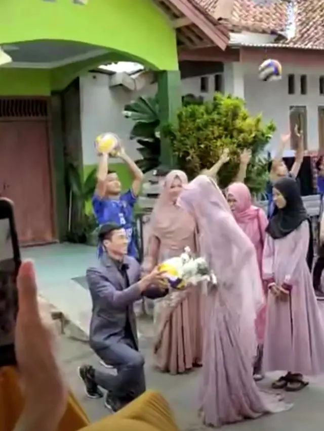 Iringan pengantin unik