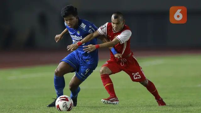 FOTO: Laga Kedua Persib Bandung Melawan Persija Jakarta Masih Nirgol di Babak Pertama