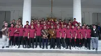Persija Jakarta mendapatkan undangan dari Gubernur dan Wakil Gubernur Jakarta, Pramono Anung-Rano Karno ke Balai Kota Jakarta pada Kamis (10/4/2025). (Bola.com/Dok.Media Persija Jakarta).
