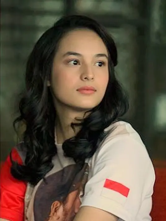 (Instagram/chelseaislan)