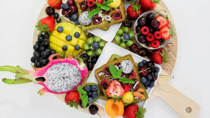 Makan Buah yang Baik Sebelum atau Sesudah Makan Nasi?