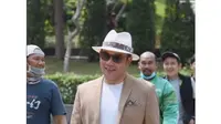 Potret Ridwan Kamil ikut catwalk di Citayam Fashion Week kawasan Sudirman, Jakarta Pusat. (Sumber: Instagram/ridwankamil)