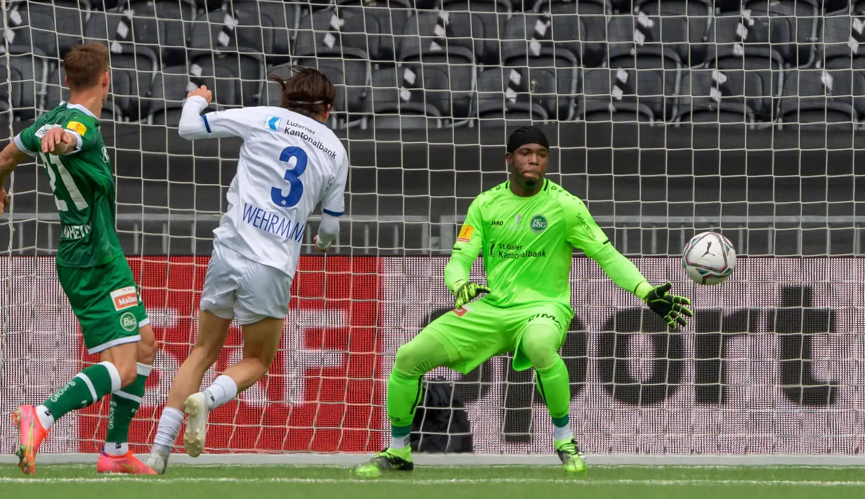 Jordy Wehrmann, pria kelahiran Den Haag berumur 22 tahun tersebut punya karier yang cukup baik. Saat ini Wehrmann bermain untuk klub FC Luzern dan sudah menyumbang satu gol bagi timnya. (AFP/Fabrice Coffrini)