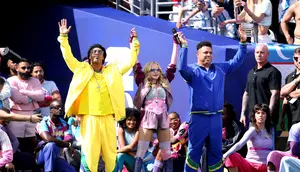 BTS Berseragam, Madonna Serba Pink, Intip Gaya Para Bintang di FIFA World Cup 2026 Halftime Show