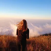 Buat para penyuka gunung dan padang savana, tempat-tempat ini adalah surga dunia untuk kalian.